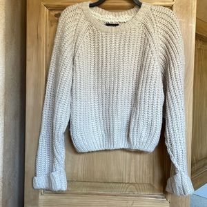VICI CROP LONG SLEEVE SWEATER